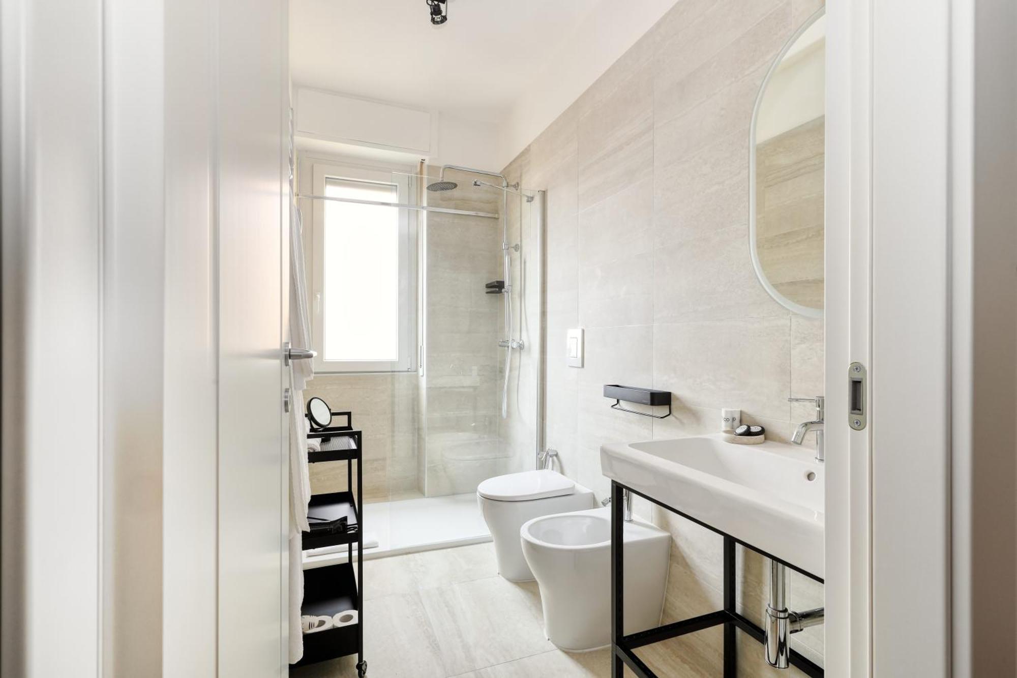 Joivy 1-bed With Balcony Near Subway Appartamento *